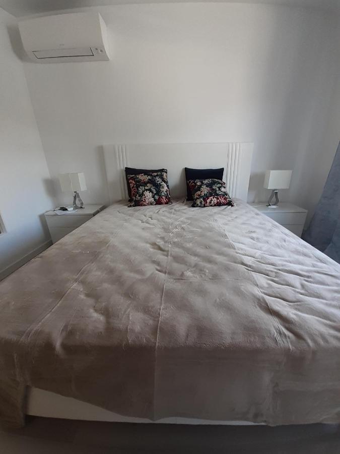 Lisbon Tagus River 2 Suites Private Pool D Алмада Екстериор снимка